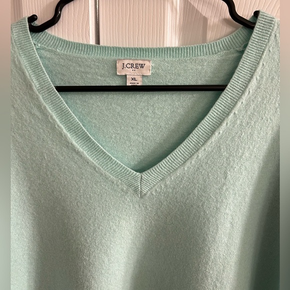J. Crew Women’s Mint Green Knit Wool/Cotton Blend Pullover Sweater Size XL - Picture 3 of 8
